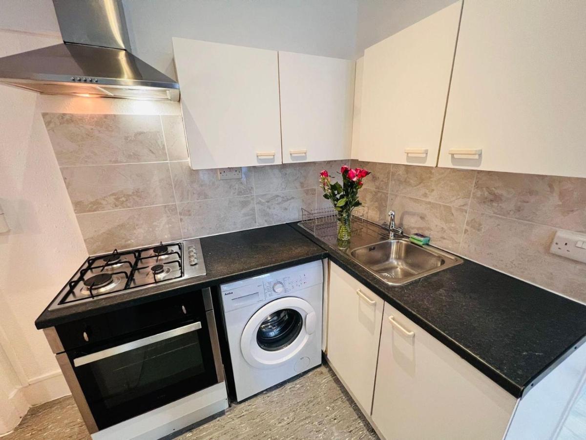 Appartamento 2 Bed Flat In The Heart Of Marylebone Londra Esterno foto